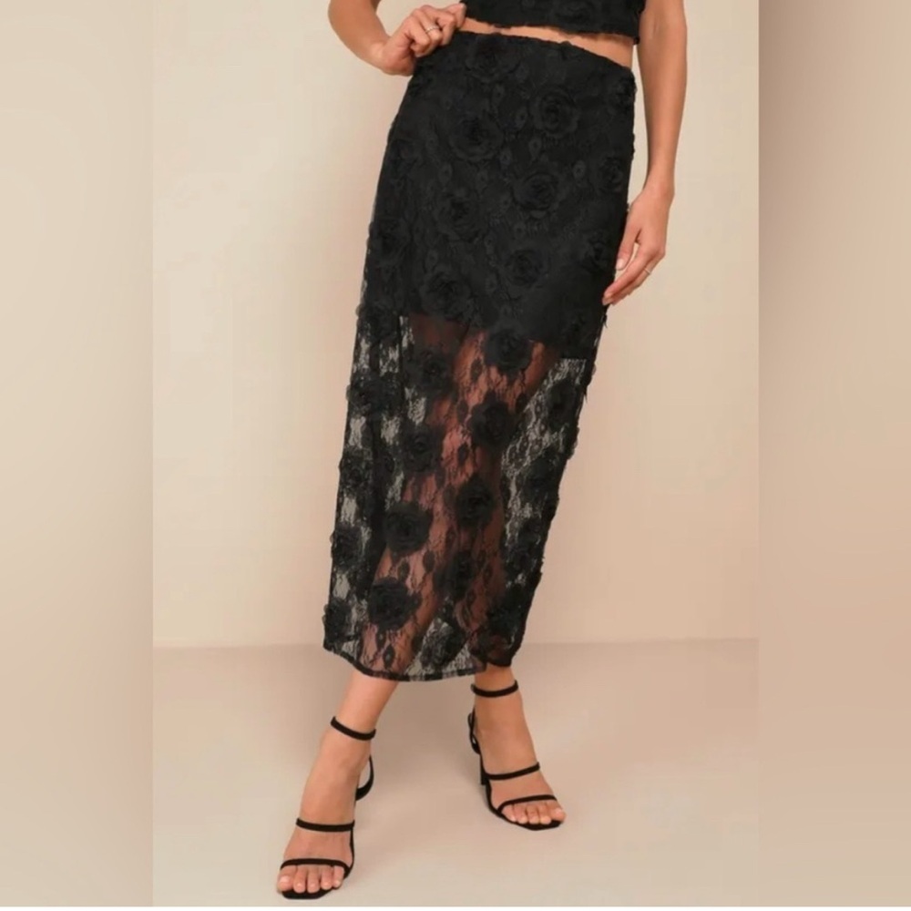 NWT LULUS S Elegant Black Lace Midi Skirt